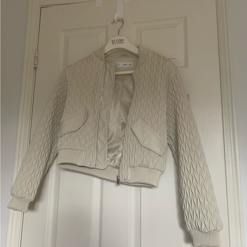 Mango Cropped Textured Bomber Jacket - Picture 5 of 9